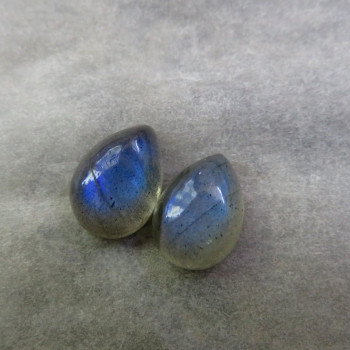 Labradorite extra, 10x7mm, pair LK 020