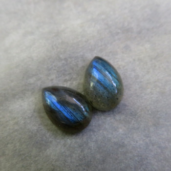 Labradorite extra, 10x7mm, pair LK 021