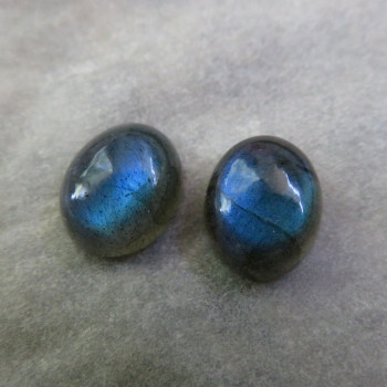 Labradorite extra, 10x8mm, pair LK 022