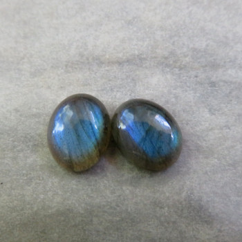 Labradorite extra, 10x8mm, pair LK 023