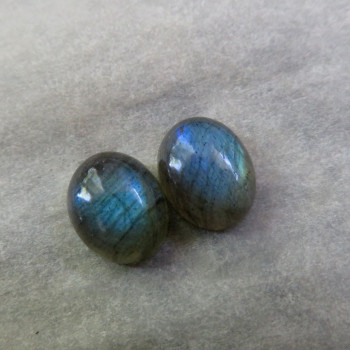 Labradorite extra, 10x8mm, pair LK 025