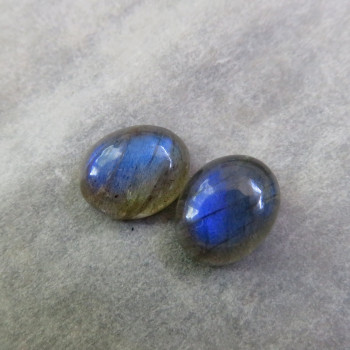 Labradorite extra, 10x8mm, pair LK 029