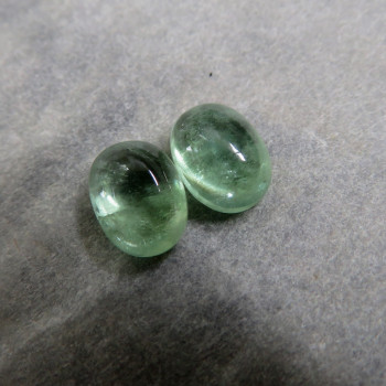 Kyanit zelený , 7x5 mm  pár č. KZ.10