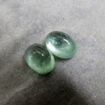 Kyanit zelený , 7x5 mm  pár č. KZ.11