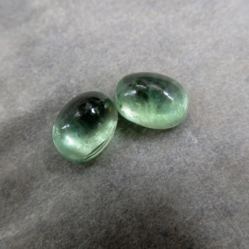 Kyanit zelený , 7x5 mm  pár č. KZ.17