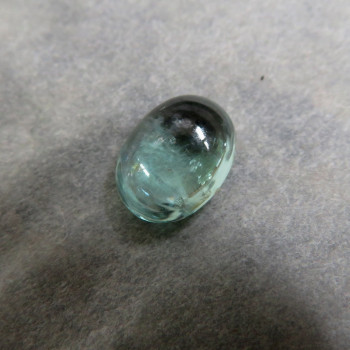 Kyanit zelený , 7x5 mm  kabošonek č. KZ.19