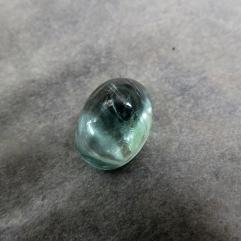 Kyanit zelený , 7x5 mm  kabošonek č. KZ.21