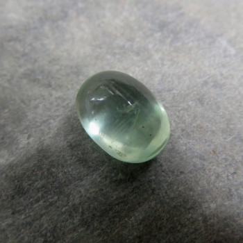Kyanit zelený , 7x5 mm  kabošonek č. KZ.22