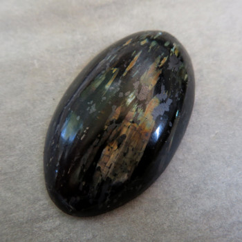 Nuummite, Greenland, cabochon no.2
