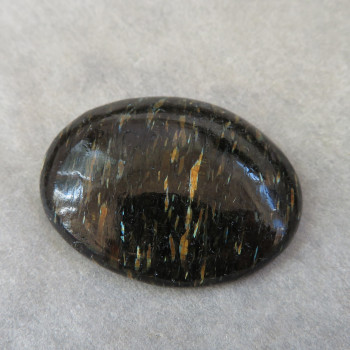 Nuummite, Greenland, cabochon no.6