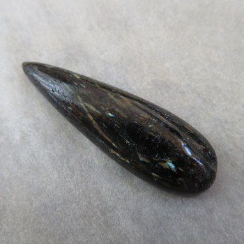 Nuummite, Greenland, cabochon no.8