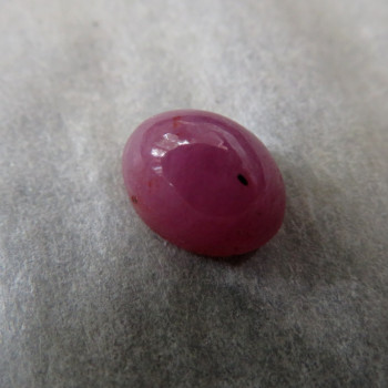 Ruby minicabochon R01