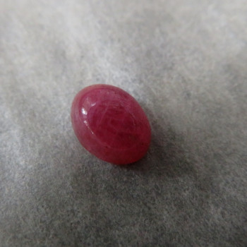 Ruby minicabochon R010