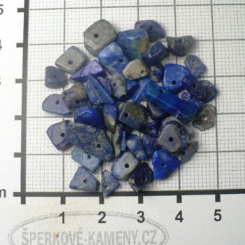 Lapis Lazuli, vrtané zlomky ,větší,50 ks| šperkové-kameny.cz
