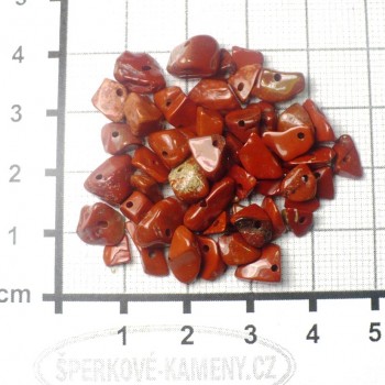 red jasper, drilled fractions, larger, 50 pcs | www.sperkove-kameny.cz