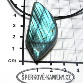 Labradorit, přívěsek P5 | www.sperkove-kameny.cz