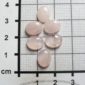 Růženín, kabošonek 8x10mm, Madagaskar, typ A  | šperkové-kameny.cz