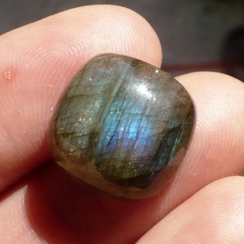 Labradorit, kabošon, čtverec 15x15 mm, Madagaskar, č.7|www.sperkove-kameny.cz