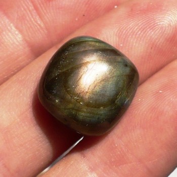 Labradorit, kabošon, čtverec 15x15 mm, Madagaskar, č.11|www.sperkove-kameny.cz