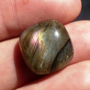 Labradorit, kabošon, čtverec 15x15 mm, Madagaskar, č.12|www.sperkove-kameny.cz