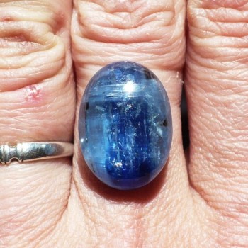  Kyanit  extra , kabošon 18x13 mm č.2| šperkové-kameny.cz