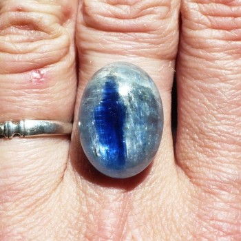  Kyanit  extra , kabošon 18x13 mm č.5| šperkové-kameny.cz