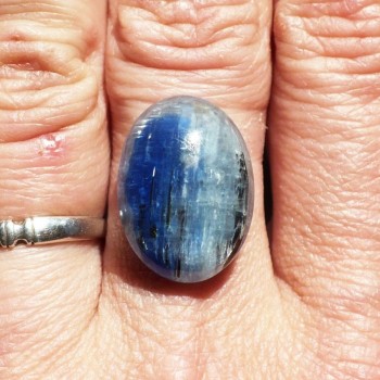  Kyanit  extra , kabošon 18x13 mm č.7| šperkové-kameny.cz