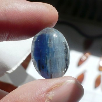  Kyanit  extra , kabošon 18x13 mm č.7| šperkové-kameny.cz