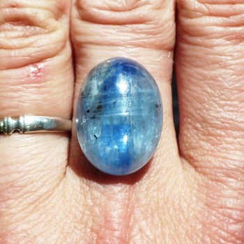  Kyanit  extra , kabošon 18x13 mm č.11| šperkové-kameny.cz