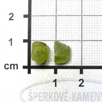 Olivín, vrtané surováčky, pár č .4 | šperkové-kameny.cz