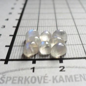 Duhový měsíční kámen, vysoký minikabošon 5x7mm, 1 ks| www.sperkove-kameny.cz