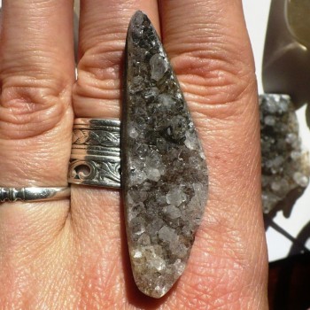 Třpytivá drůzka, natur kabošon č.46| šperkové-kameny.cz