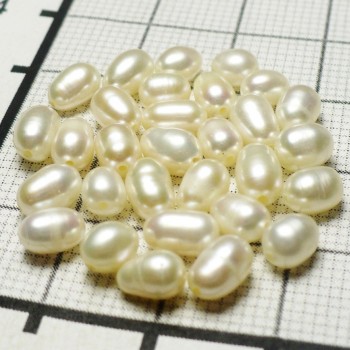 Říční perla,6 mm, 30 ks| šperkové-kameny.cz