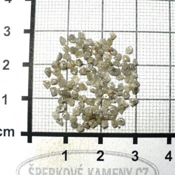 Bílý surový diamant, vrtaný, 1 ks| šperkové-kameny.cz 