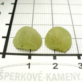 Prehnit s Epidotem surový,půlený,pár č. 5 | šperkové-kameny.cz