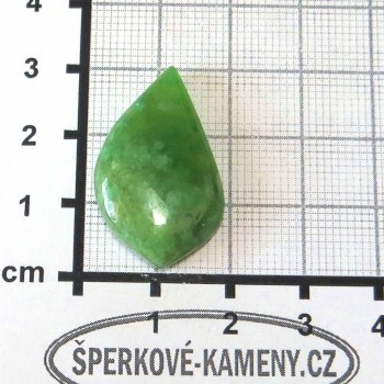 Vesuvián s grosulárem- Idokras, Pakistán 5| šperkové-kameny.cz