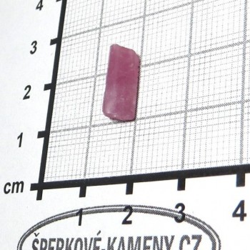 Turmalín, rubelit, krystal 1| www.sperkove-kameny.cz