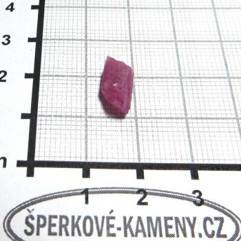 Turmalín, rubelit, krystal 4| www.sperkove-kameny.cz