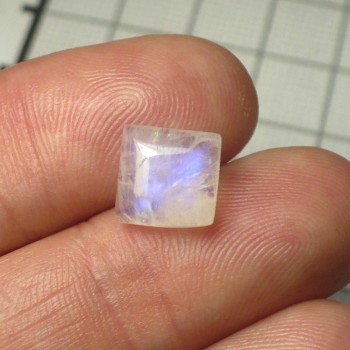 Duhový měsíční kámen, kabošon 7x7mm, č.25| www.sperkove-kameny.cz