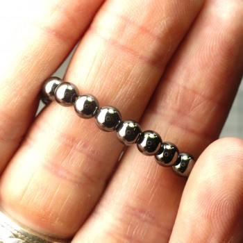 Hematit, korálek 4 mm ,10 ks