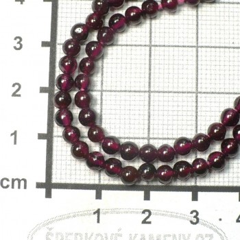 Granát Almandin ,korálek 3,5 mm, 10 ks | www.sperkove-kameny.cz