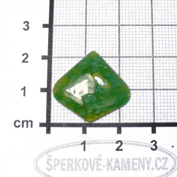 Extra Vesuvián s grosulárem, kabošon č. 2| www.sperkove-kameny.cz