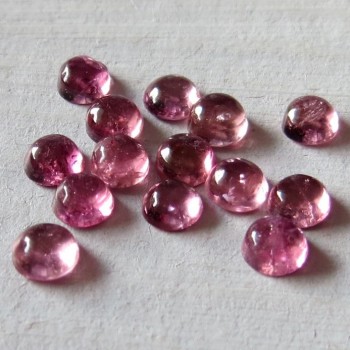 Turmalín, rubelit, minikabšon 2.7 mm, 1 ks
