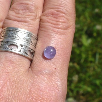 Tanzanit,  prům. 5,5 mm, kabošon č.6| šperkové-kameny.cz
