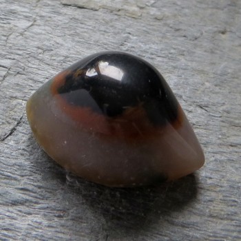 Sardonyx oko, kabošon č.10